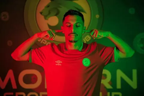 الصفقة العاشرة.. مودرن سبورت يدعم صفوفه بلاعب جزائري